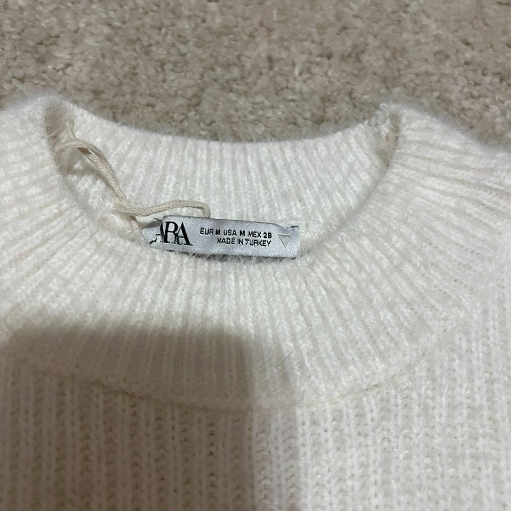 Zara Sweater Dress Size Medium White Knit Long Sleeve Crew Neck Fuzzy Soft - Picture 8 of 12